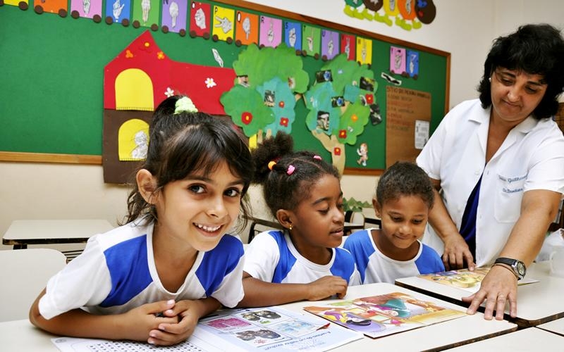 Regional de Rio Claro homenageia professores