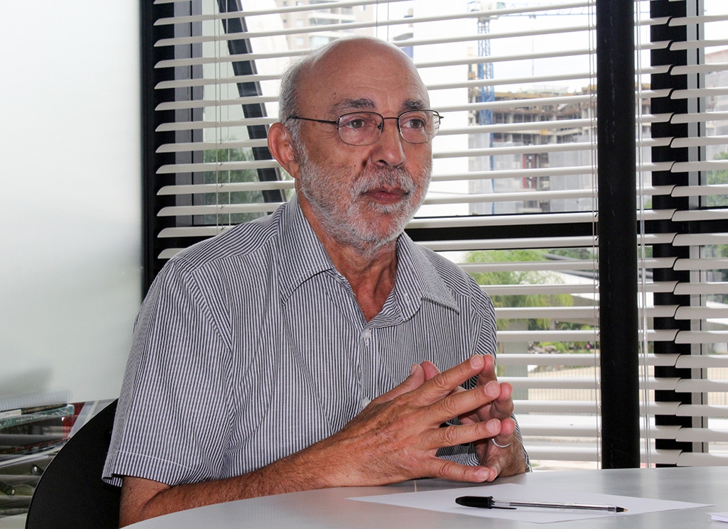 Foto: João B. de Andrade, na presidência do Memorial/Leandro Silva
