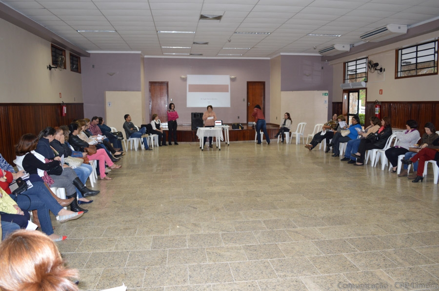 Cerca de 60 docentes compareceram em Limeira