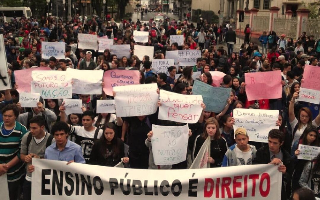 Contra MP do Ensino Médio, Paraná tem ocupação de escolas