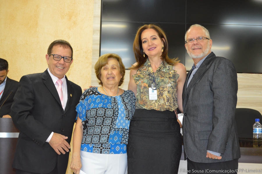 Limeira realiza cerimônia  para homenagear professores