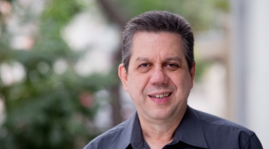 Pasquale Cipro Neto inicia comemorações aos professores