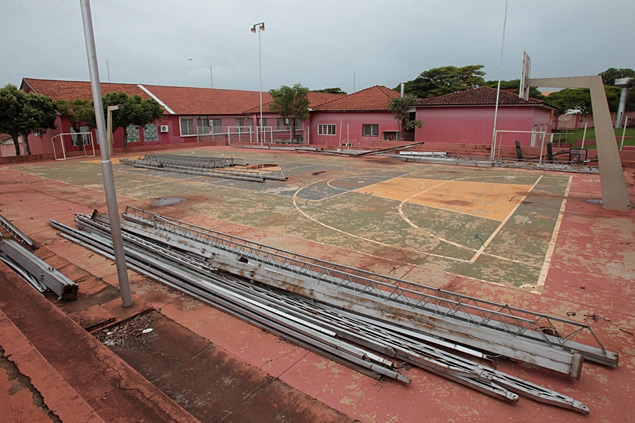 65,5% dos colégios da rede pública não têm quadras esportivas