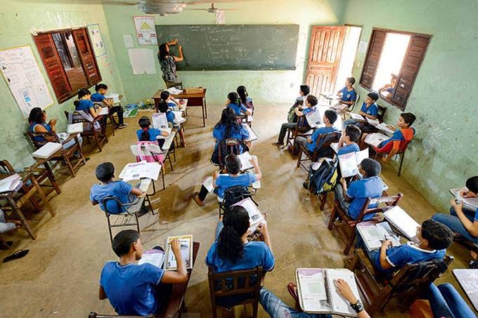 Uma em cada 7 escolas em SP tem sala superlotada
