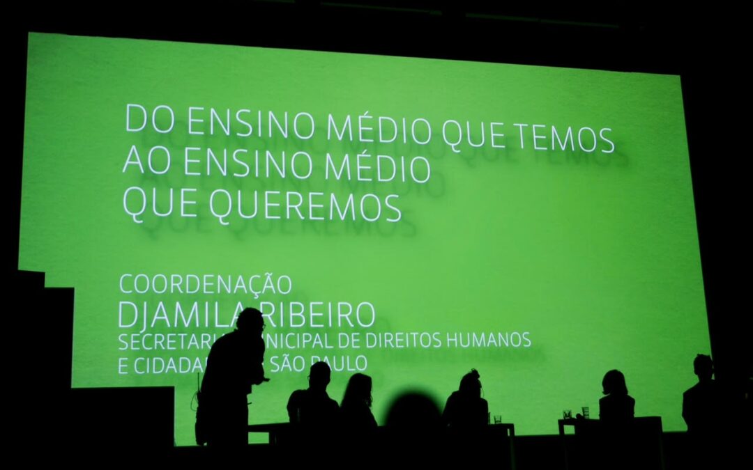 Estudantes e especialistas em educação debatem Ensino Médio