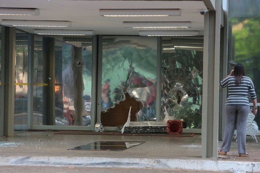 MEC tem prejuízo de R$ 172 mil após depredação durante protesto