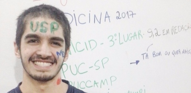 Aprovações em primeiros lugares em universidades públicas