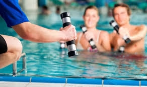 Adamantina oferece estrutura para prática de natação