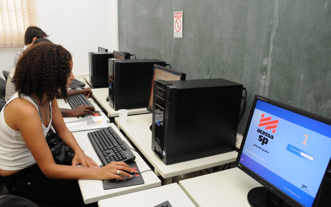 Educadores podem se atualizar com cursos do Acessa SP