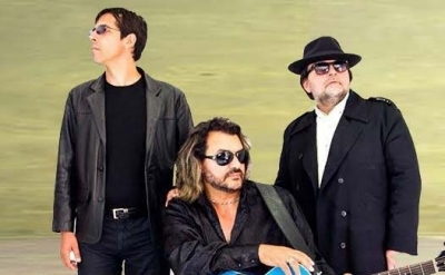 5/5 show baile dos Bee Gees Cover em homenagem às Mães