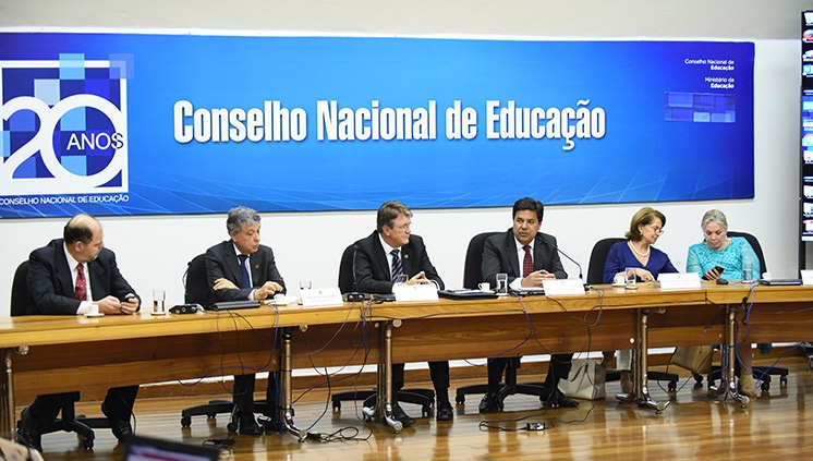 CNE divulga cronograma de audiências públicas da BNCC