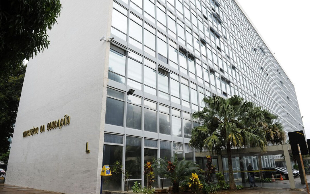 Procuradoria pede explicações ao MEC sobre realização da CONAE
