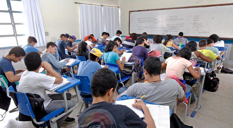 MEC abre vagas para escolas de ensino médio em tempo integral