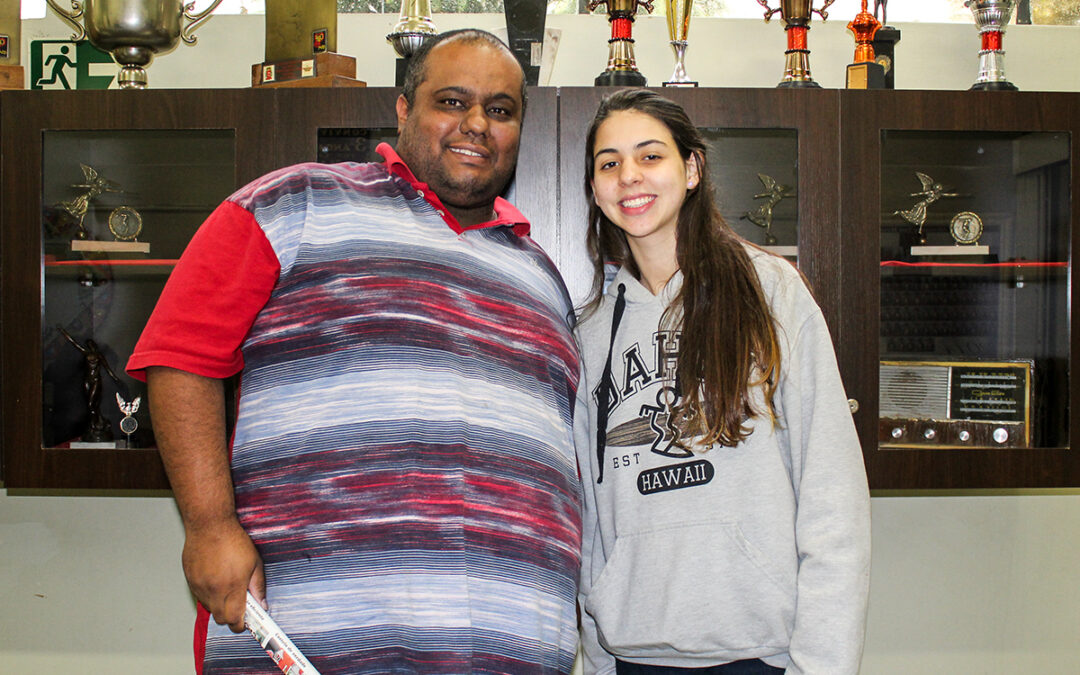 Escola pública dá apoio para aluna criar projeto científico de sucesso