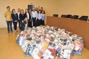 São Carlos realiza entrega de agasalhos arrecadados