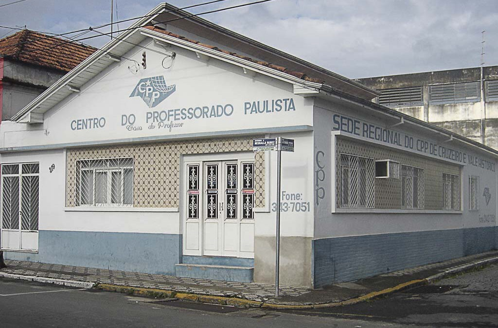 Cruzeiro faz homenagens a professores