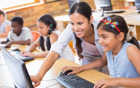 Ensino de programação para professores, pais e estudantes