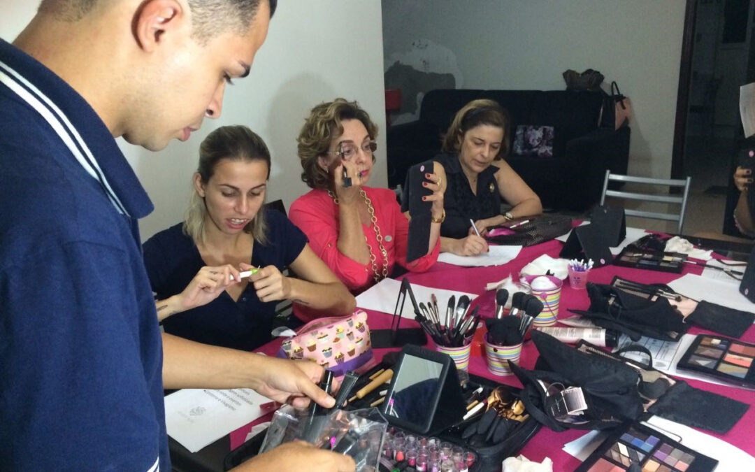 Dia da Beleza na Regional de Santos