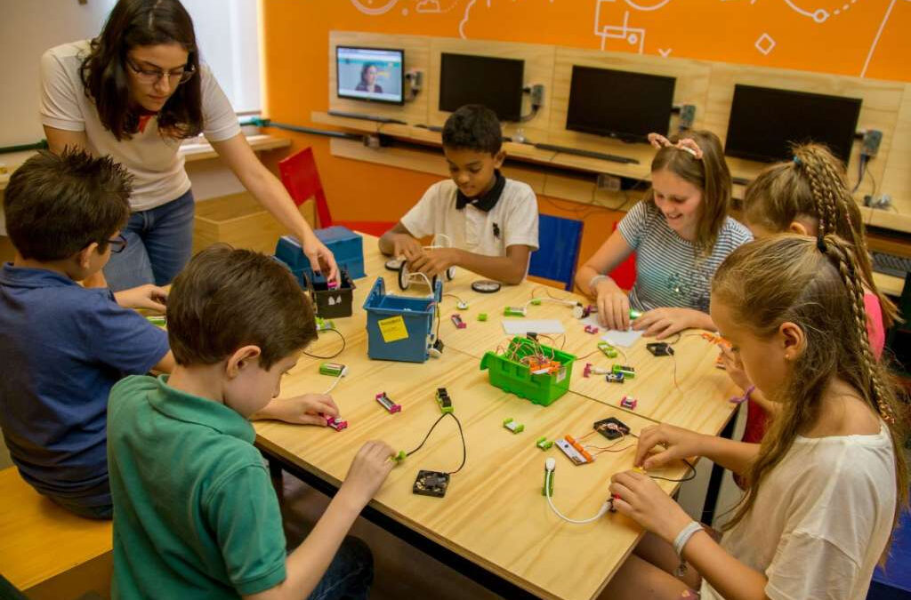 Oficinas e cursos gratuitos são opções de lazer nas férias