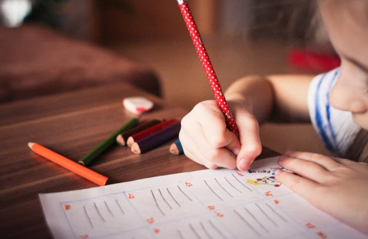 Melhor Escola oferece bolsas em escolas particulares