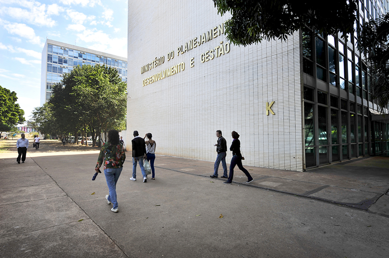 Governo federal terá que pagar reajuste para 24 carreiras