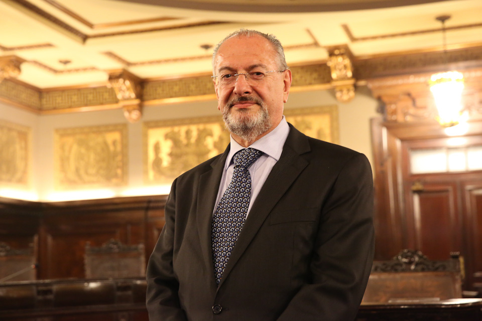 Bônus a professor pode perpetuar desigualdade, diz Nalini