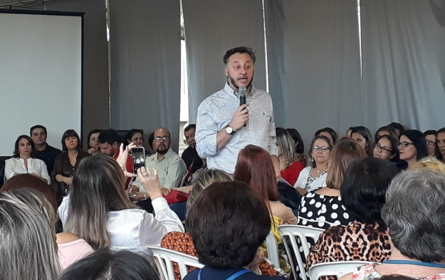 Reunião dos Dirigentes Regionais com o secretário de Educação