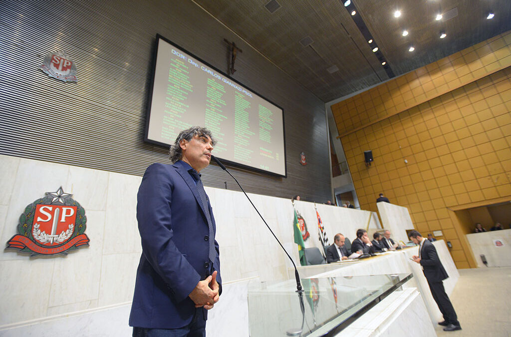 PLC que garante aposentadoria especial a readaptados é aprovado