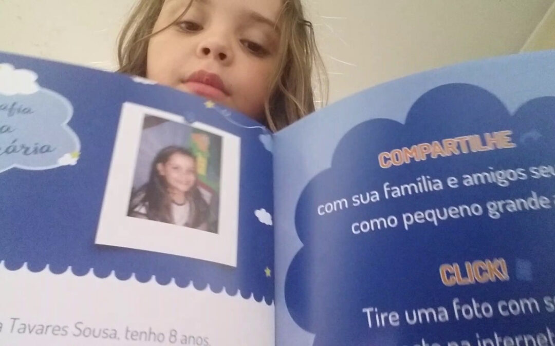Estante Mágica presenteia alunos da rede pública com livros autorais