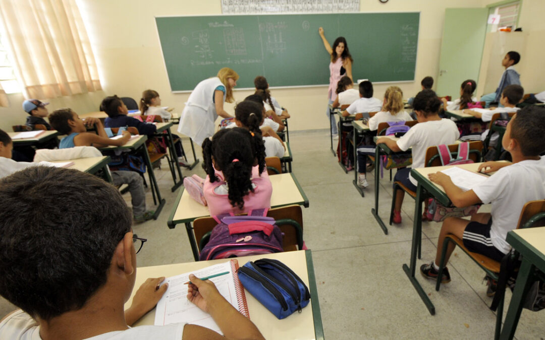 Prefeitura de SP nomeia professores aprovados em concurso