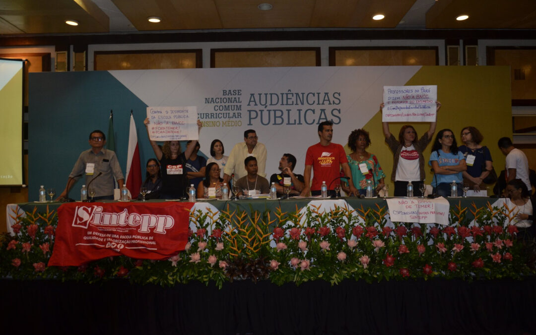 Em Belém, protesto também cancela audiência da BNCC