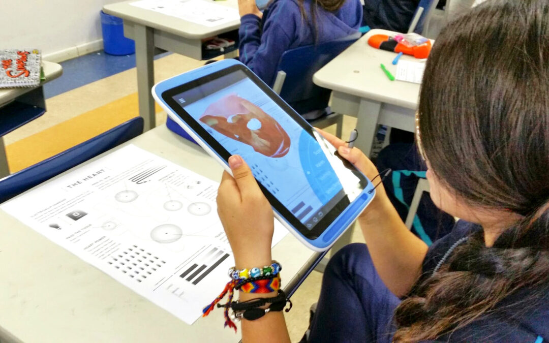 Professora de Ciências inova com aulas repletas de tecnologia