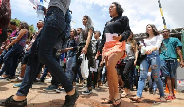 MEC aprova diretrizes que permitem 30% do ensino médio a distância