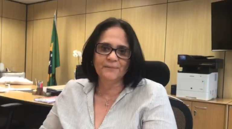 Damares: “MP da educação domiciliar já está pronta”