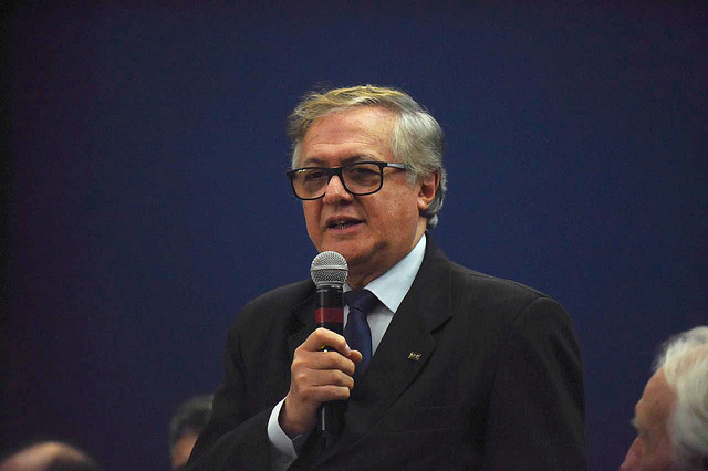 Ministro diz que universidade deve ser reservada para elite intelectual