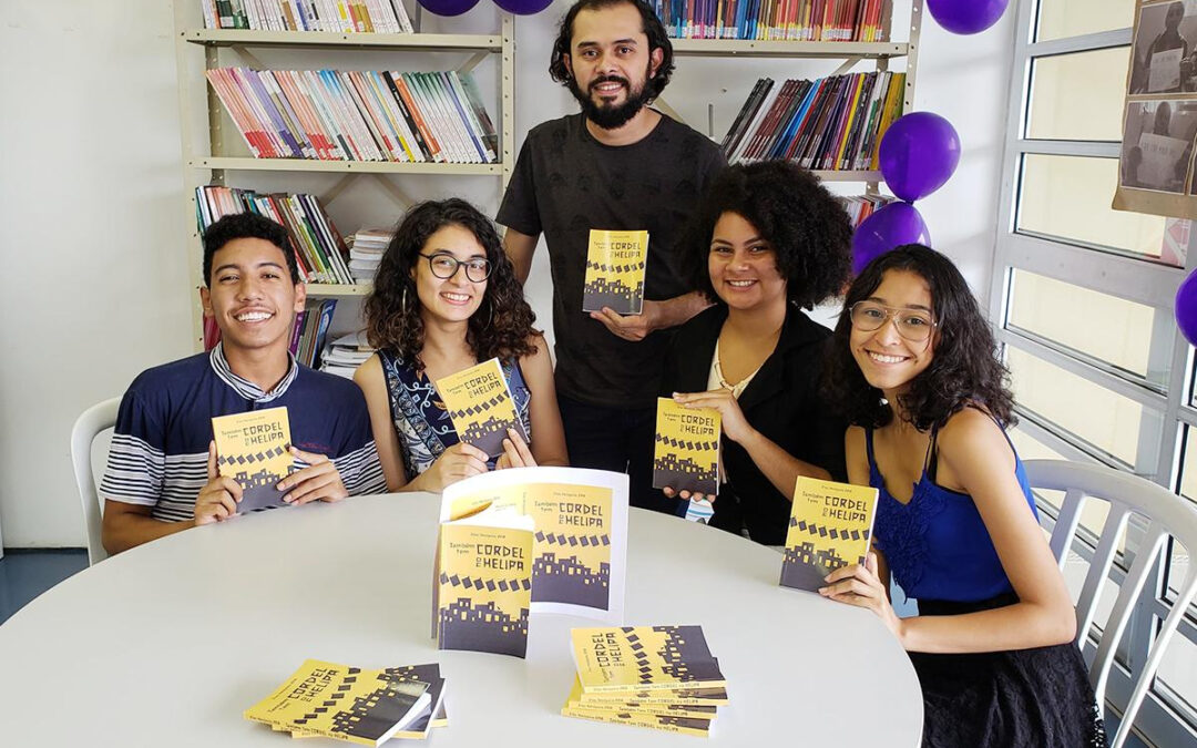 Alunos de Heliópolis publicam livro com textos em formato de cordel