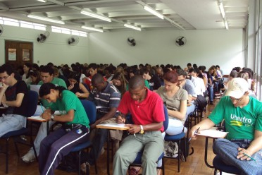 Cursinhos populares em São Paulo para vestibular ou Enem