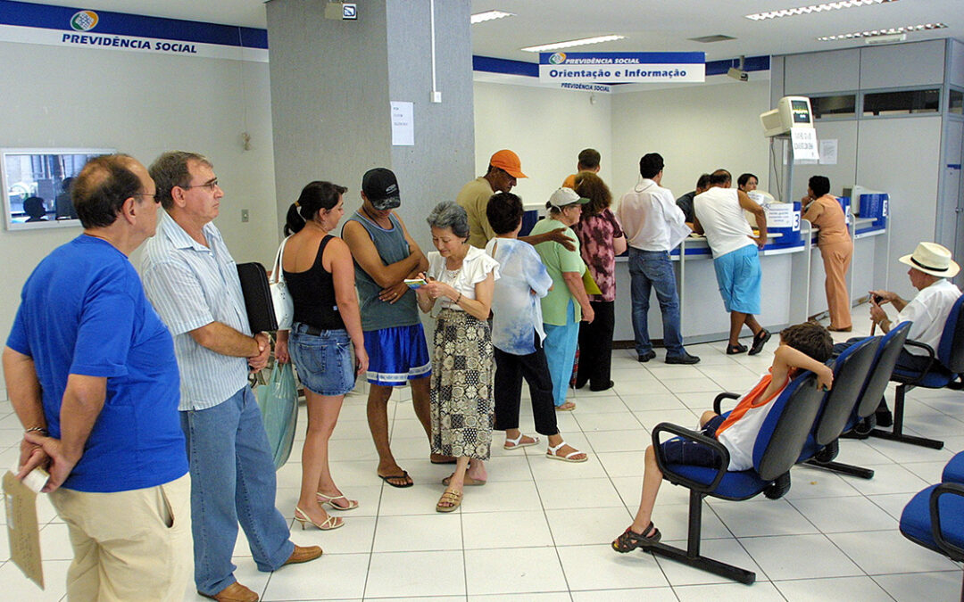 Decidido: idade mínima de 65 anos para homens e 62 para mulheres