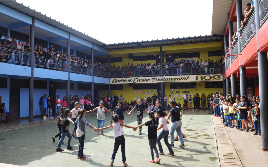 PL exige graduação ou pós em pedagogia para cargos de direção