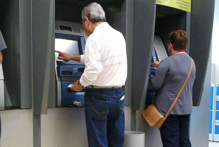 O que fazer para evitar corte da aposentadoria pelo INSS