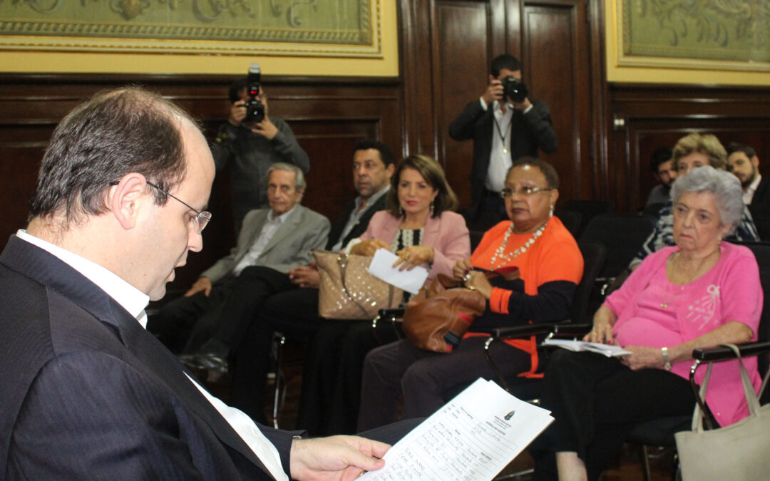 Entidades da Educação continuam na luta por reajuste salarial