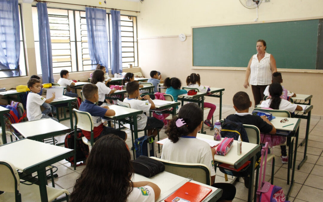 Concurso público com vagas para educadores em Valinhos