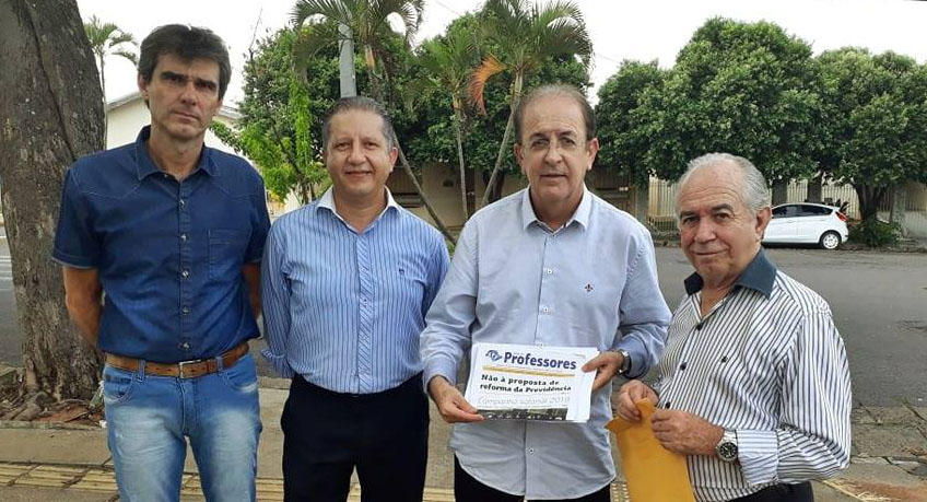 Tupã entrega documento contra a reforma da Previdência