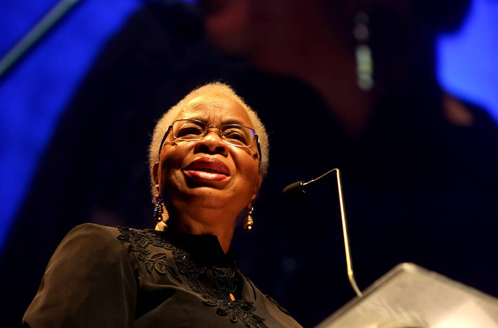 “Perdoar não significa esquecer”, disse viúva de Mandela em SP