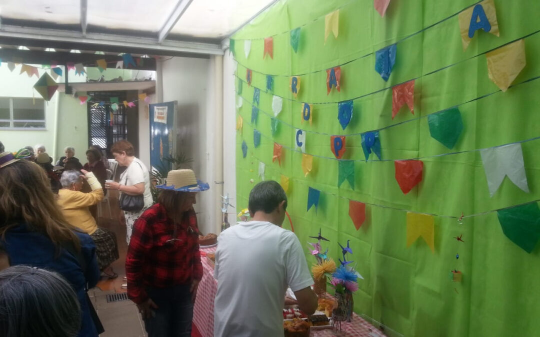 Professores se divertem no ‘Arraiá da Subsede Sul’