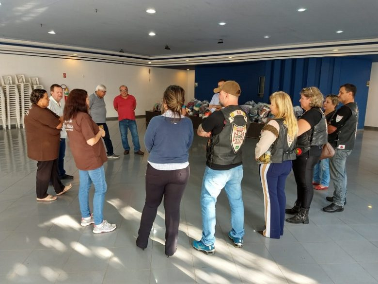 São Carlos arrecada agasalhos destinados a igreja