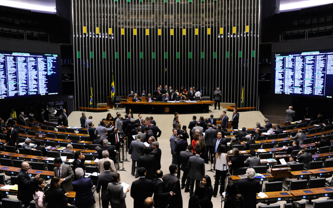 Reforma da Previdência faz com que Educação perca quase R$ 1 bi