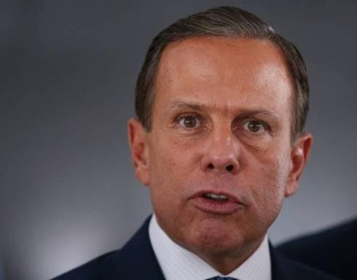 Doria sofre ação de professores por recolher apostila escolar