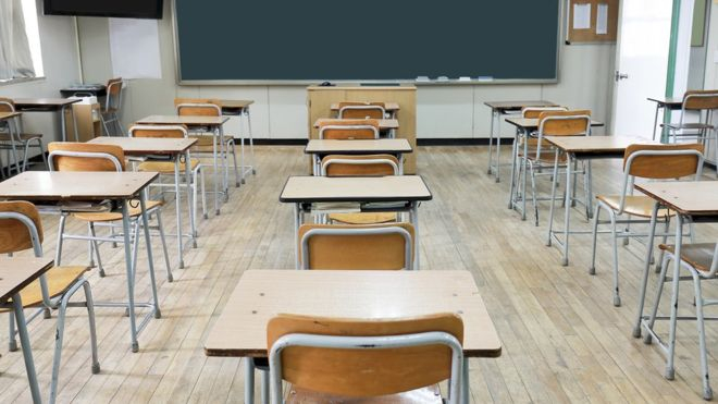 Brasil marcha para redução de alunos e menos professores