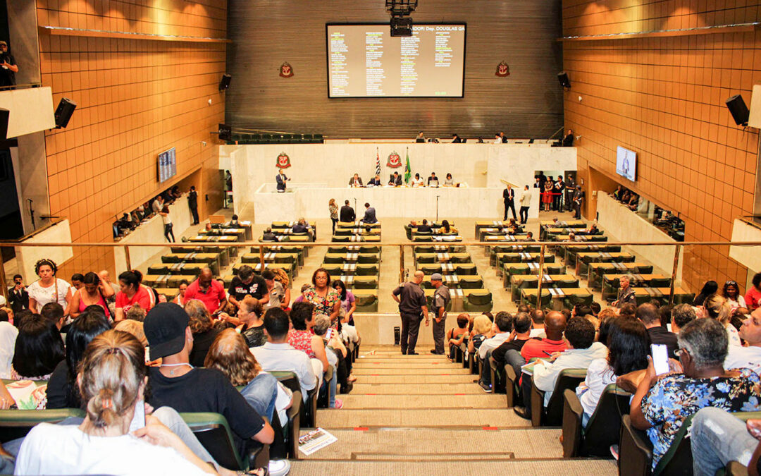 Calote de Doria em 600 mil servidores é aprovado